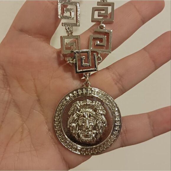 Designer Inspired Silver Lion Necklace - Picture 5 of 5